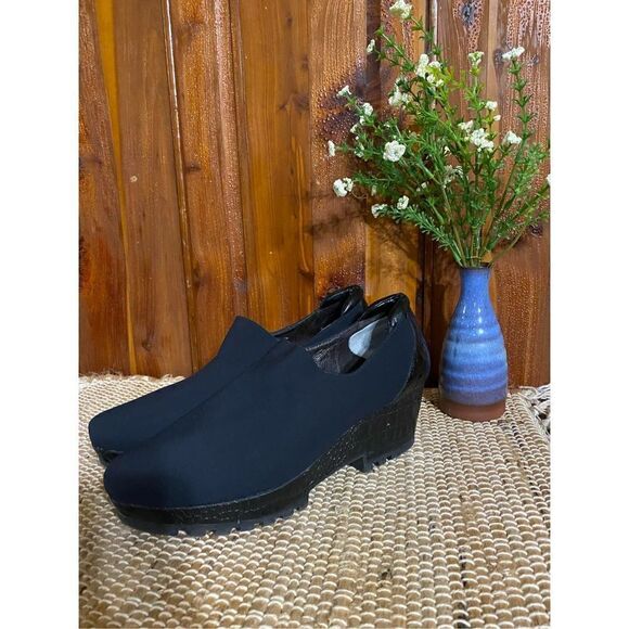 Donald J Pliner slip on platform wedges - Picture 1 of 10